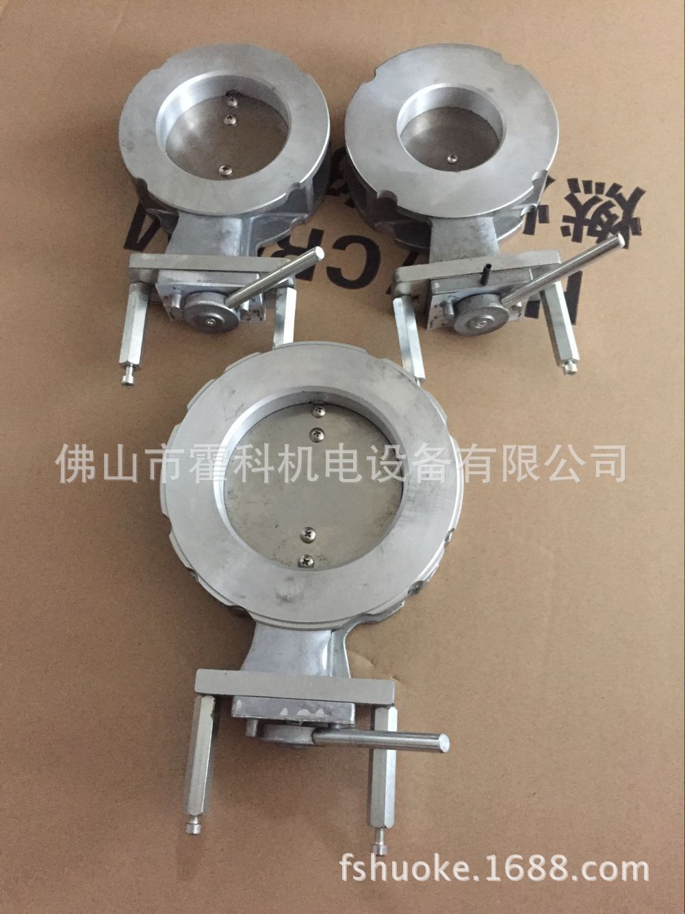 对夹式电动执行器蝶阀DN50-100