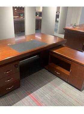 大气老板中办公桌经理主管桌式大桌台LT1886/2实木班皮班台LT1886