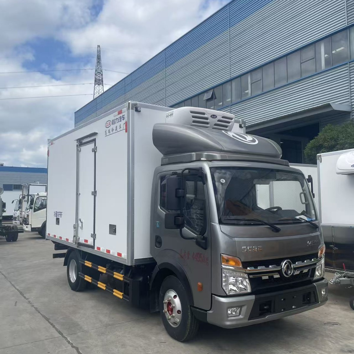 4米2东风多利卡冷藏车 活鱼海鲜国六冷藏车 海鲜冷冻保温车