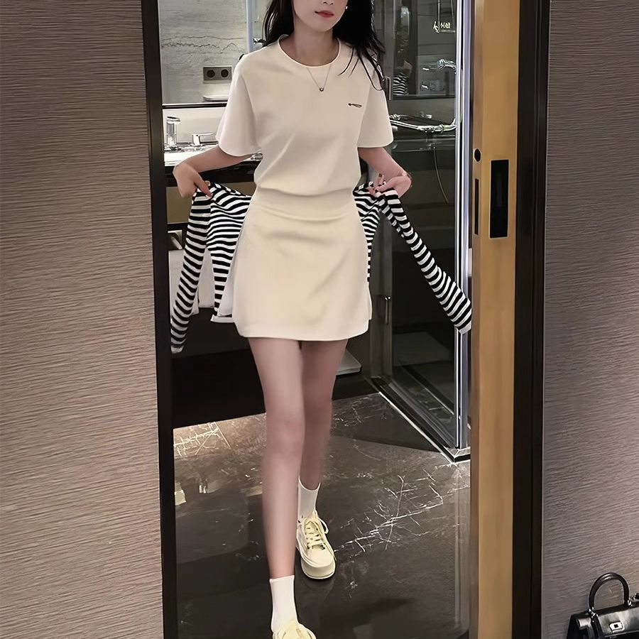 夏季运动时尚套装女慵懒风宽松短袖T恤条纹披肩裙裤三件套卫衣裙