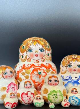 罗肚十人俄物故事精品椴斯木烤漆俄层罗斯00003套娃