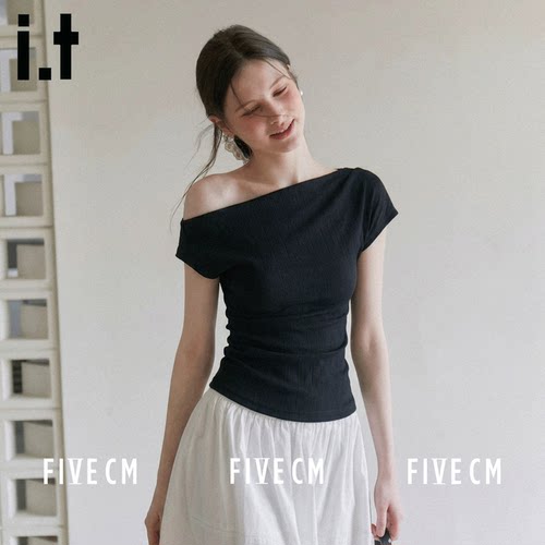 it5cm纯欲风斜肩设计短袖t恤女
