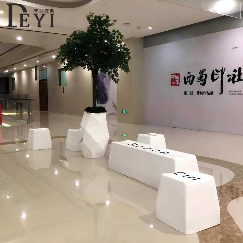 玻璃钢键盘坐凳商场卡通座椅户外可移动字母椅图书馆坐凳美陈装饰,模玩/动漫/周边/娃圈三坑/桌游,模型制作工具/辅料耗材,淘宝优惠券,粉丝福利购,淘宝优惠卷