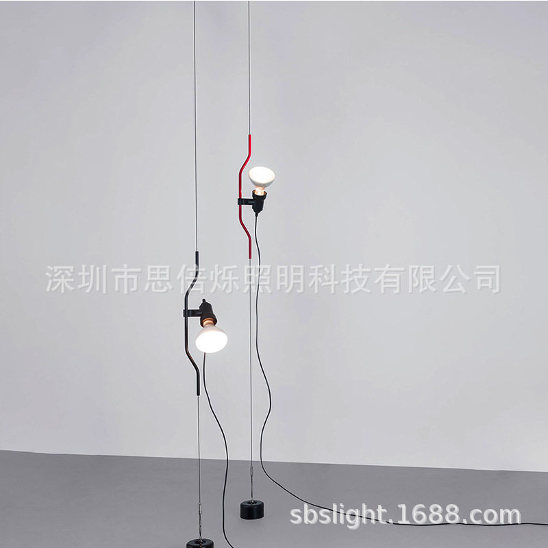 意大利风格现代简约创意书房客厅卧室床头工业风可爱可调节落地灯