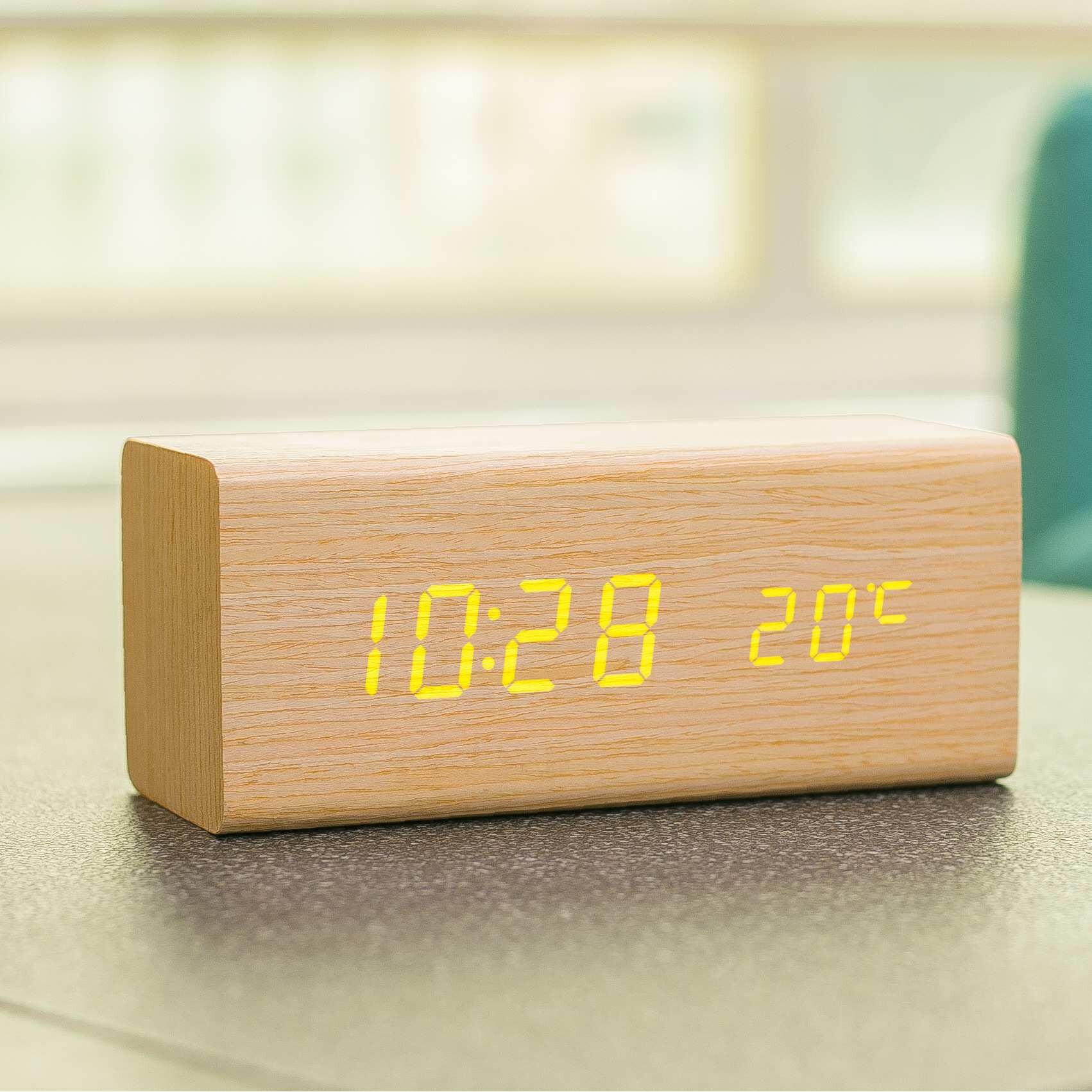 厂家爆款LED木质时钟 简约时尚电子闹钟 创意声控座钟 广告礼品