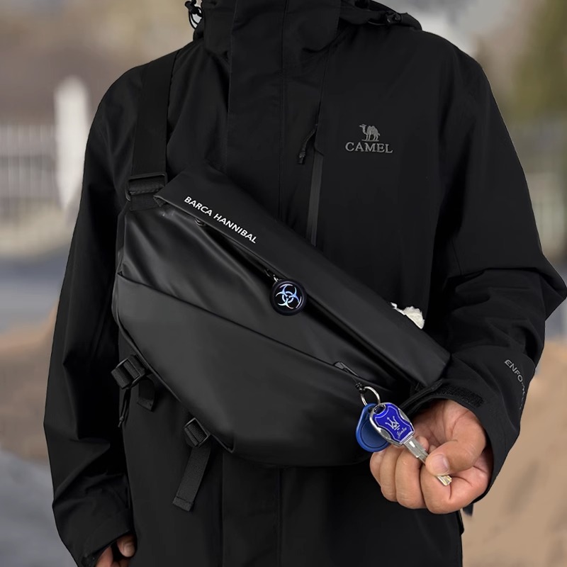 男士机能防泼水轻便胸包