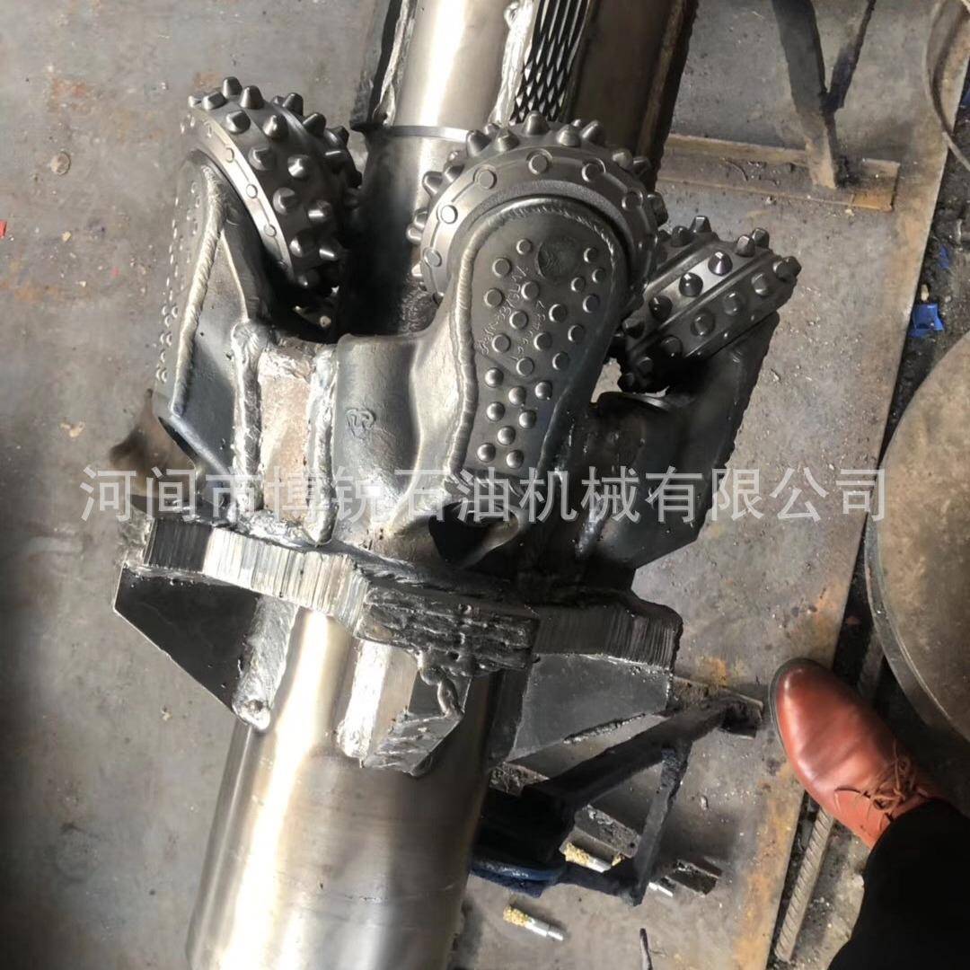 非开215扩孔器组装牙轮钻头035mm-606mm金属密封岩石扩挖孔器