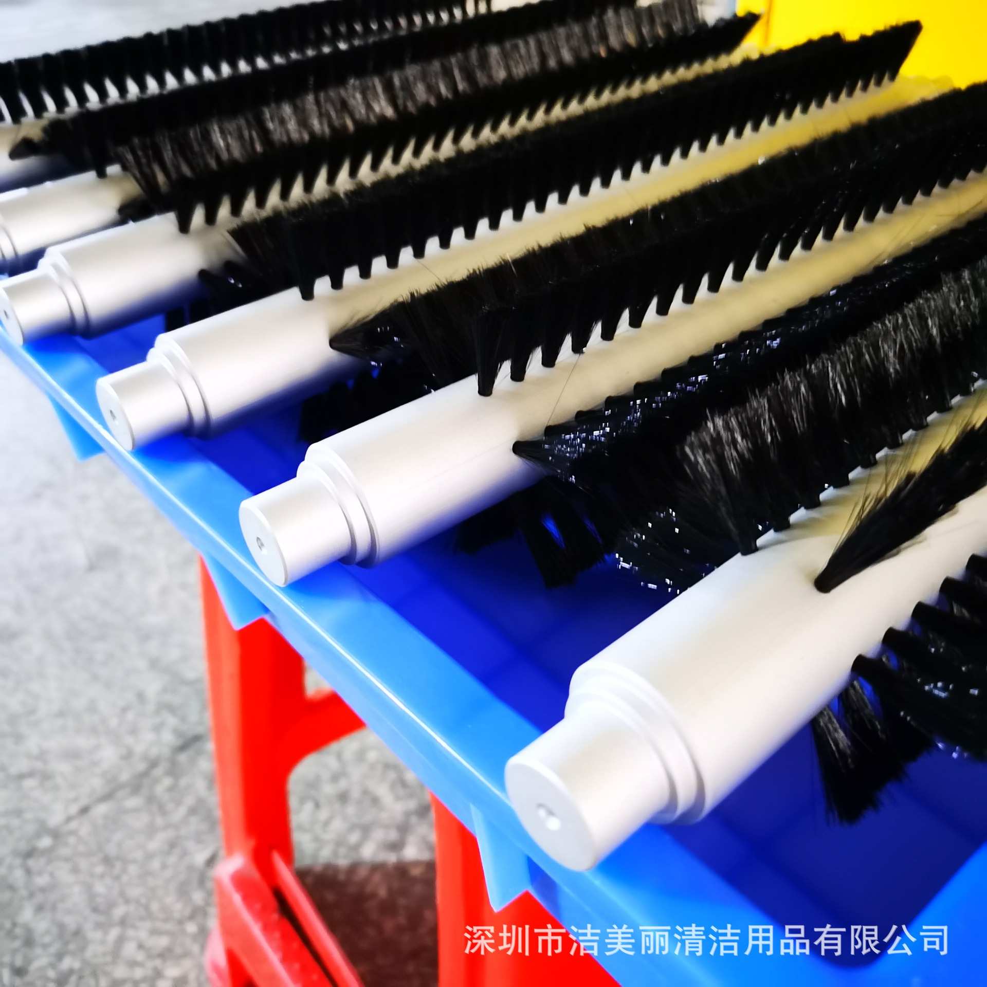 铝合金滚筒毛刷  铝合金植毛毛刷辊 铝合金刷辊加工 深圳毛刷工厂