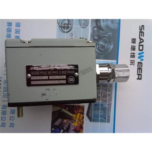 ES18C01英索兰空压机压1力ES8C0111开关YWK-格100