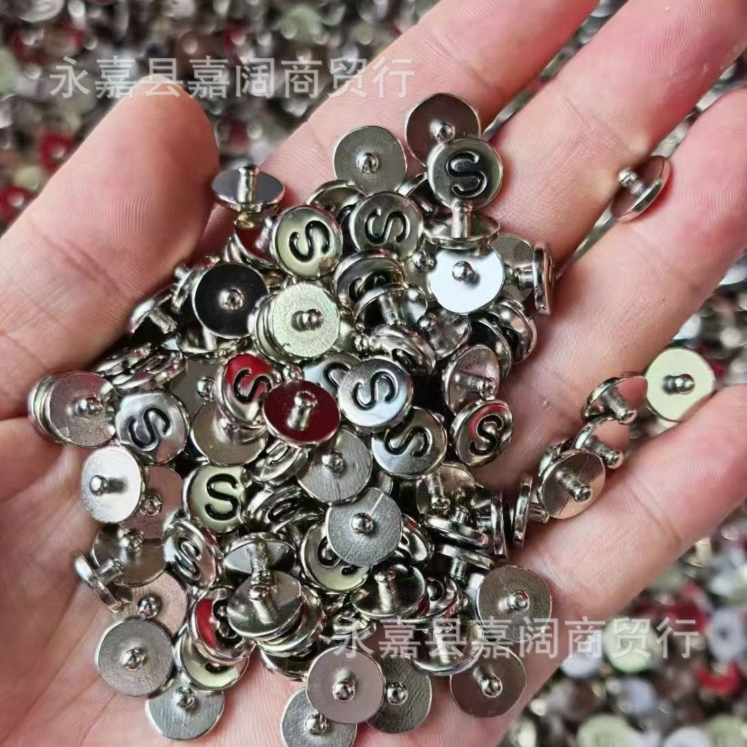 服装亮白金属圆形尺码扣