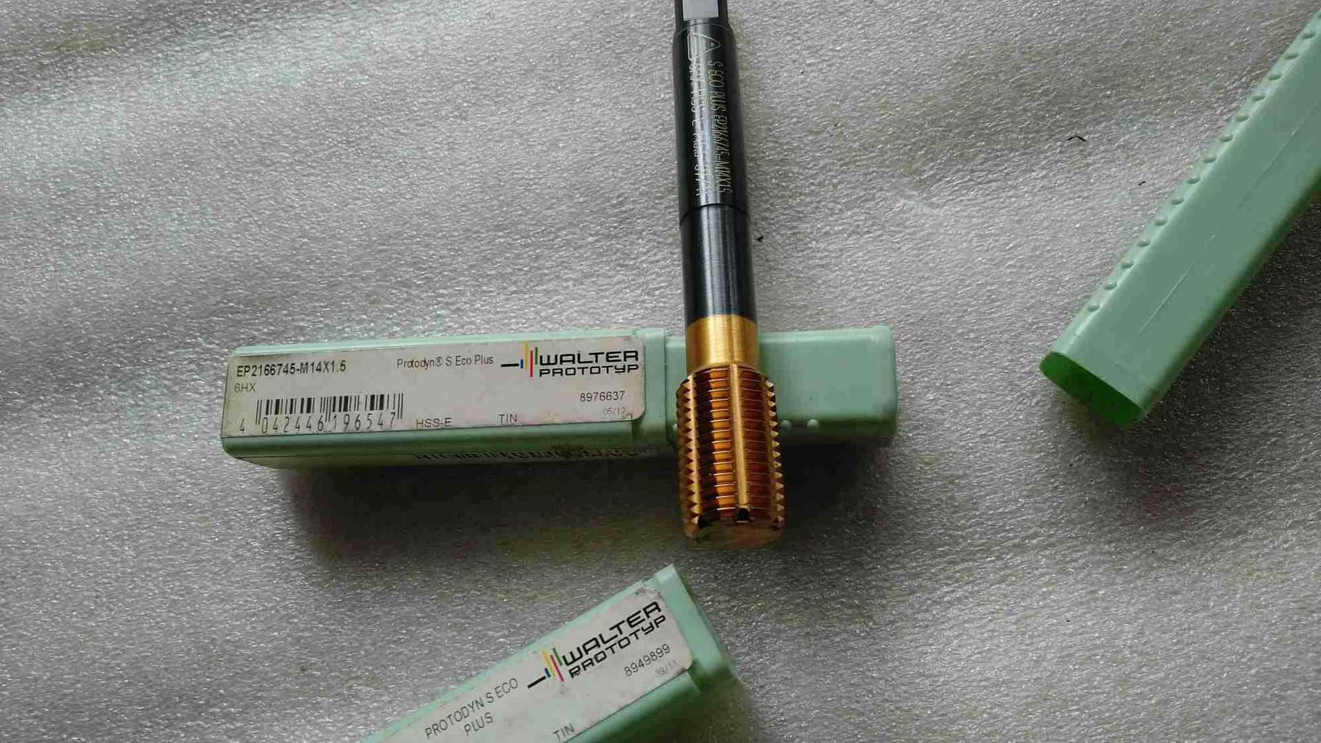 德国瓦尔特涂层内冷细牙丝锥