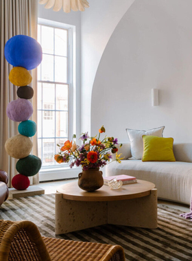 客厅时尚落地摆件艺术装置橱窗装饰 设计师入户玄关楼梯雕塑