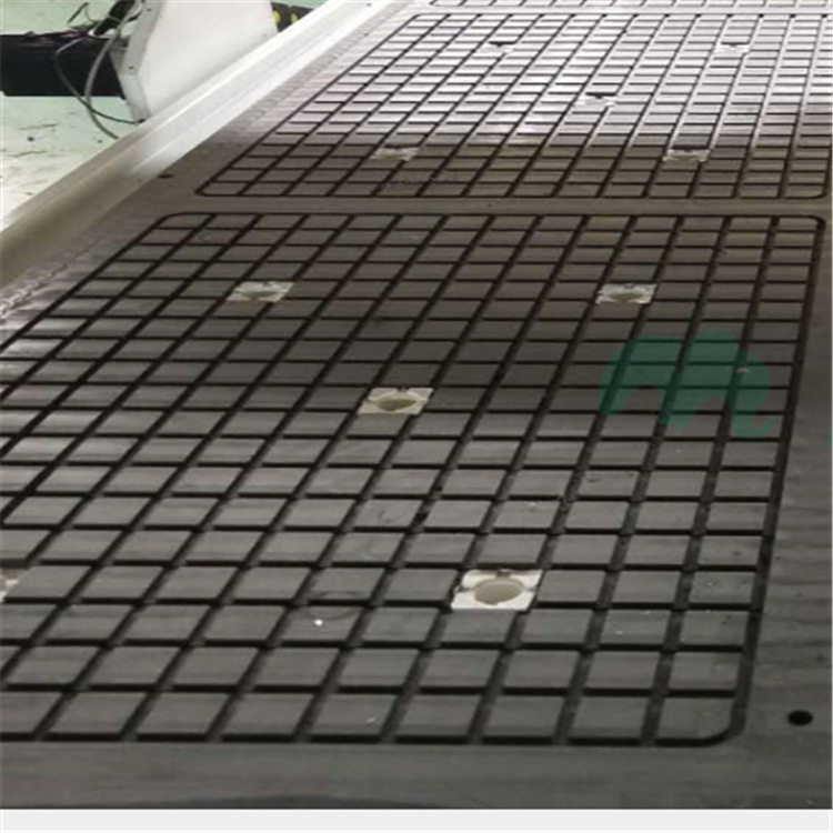 雕刻机真空吸附PVC板新潮