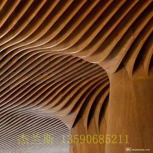 铝单板仿幕墙报价生290产金厂U型方通兰斯木色杰木纹铝合花格