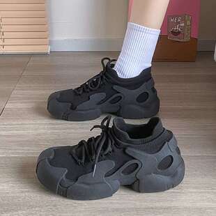 跨境飞织女鞋2024春秋户外轻便袜子登山鞋厚底黑色休闲运动鞋女潮