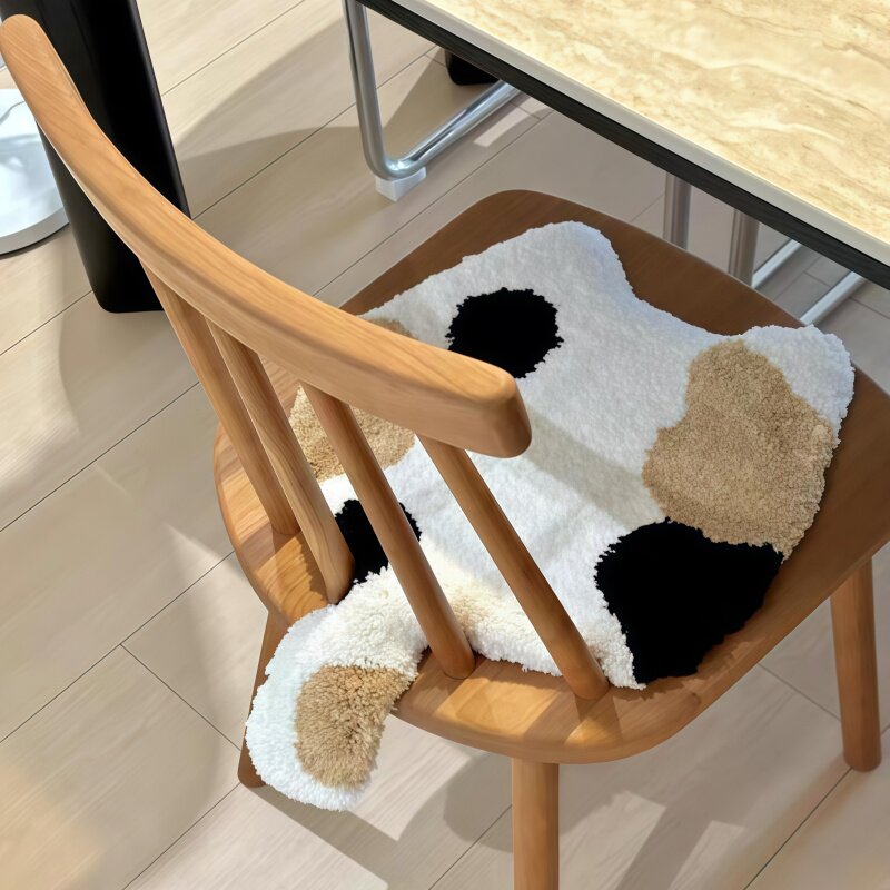 猫尾巴毛绒坐垫秋冬办公椅垫子加厚学生椅子可爱防滑客厅餐厅坐垫