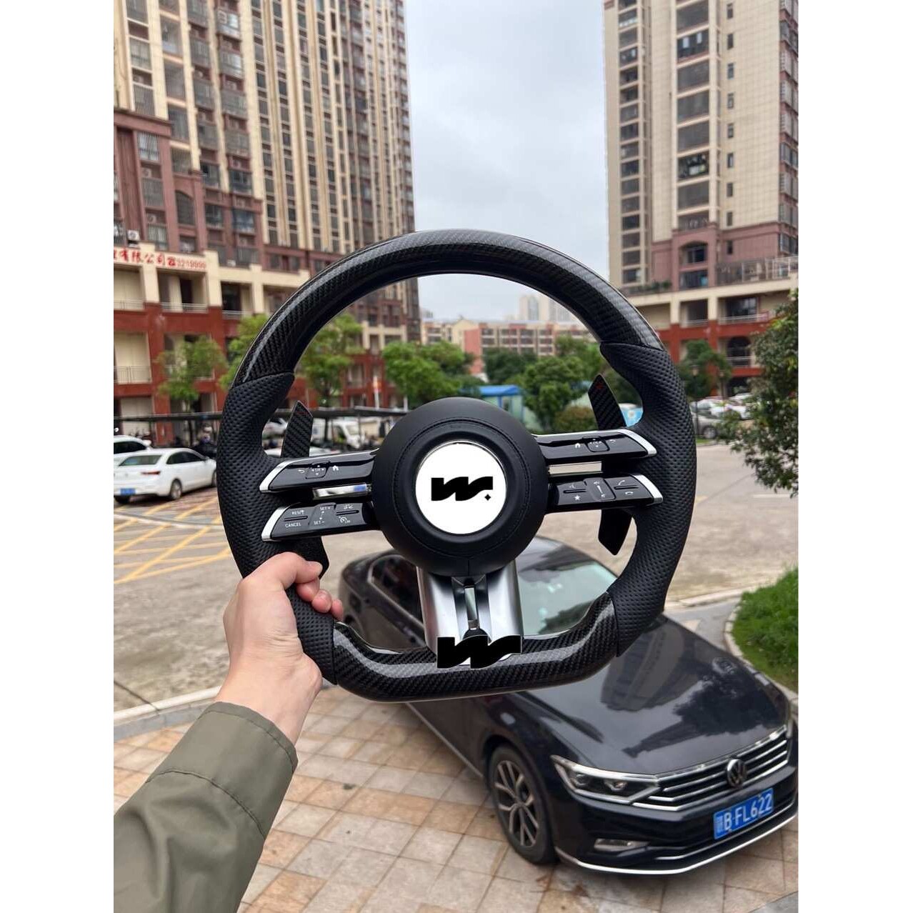 适用于奔驰A级C级E级GLA GLC GLB GLE老款改新款改装方向盘蜻蜓盘