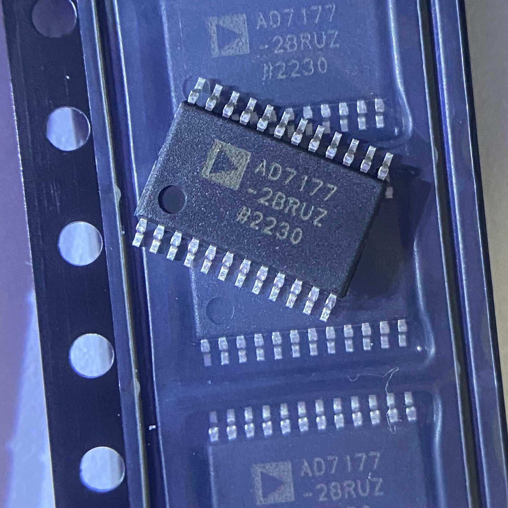 AD7177-2BRUZ-RL7 AD7177-2BRUZ AD7177 TSSOP-24 模数转换器芯片