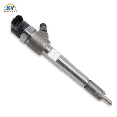 0445110557 0305BAB02221N 用MAHINDRA高压共轨喷油器总成喷油嘴