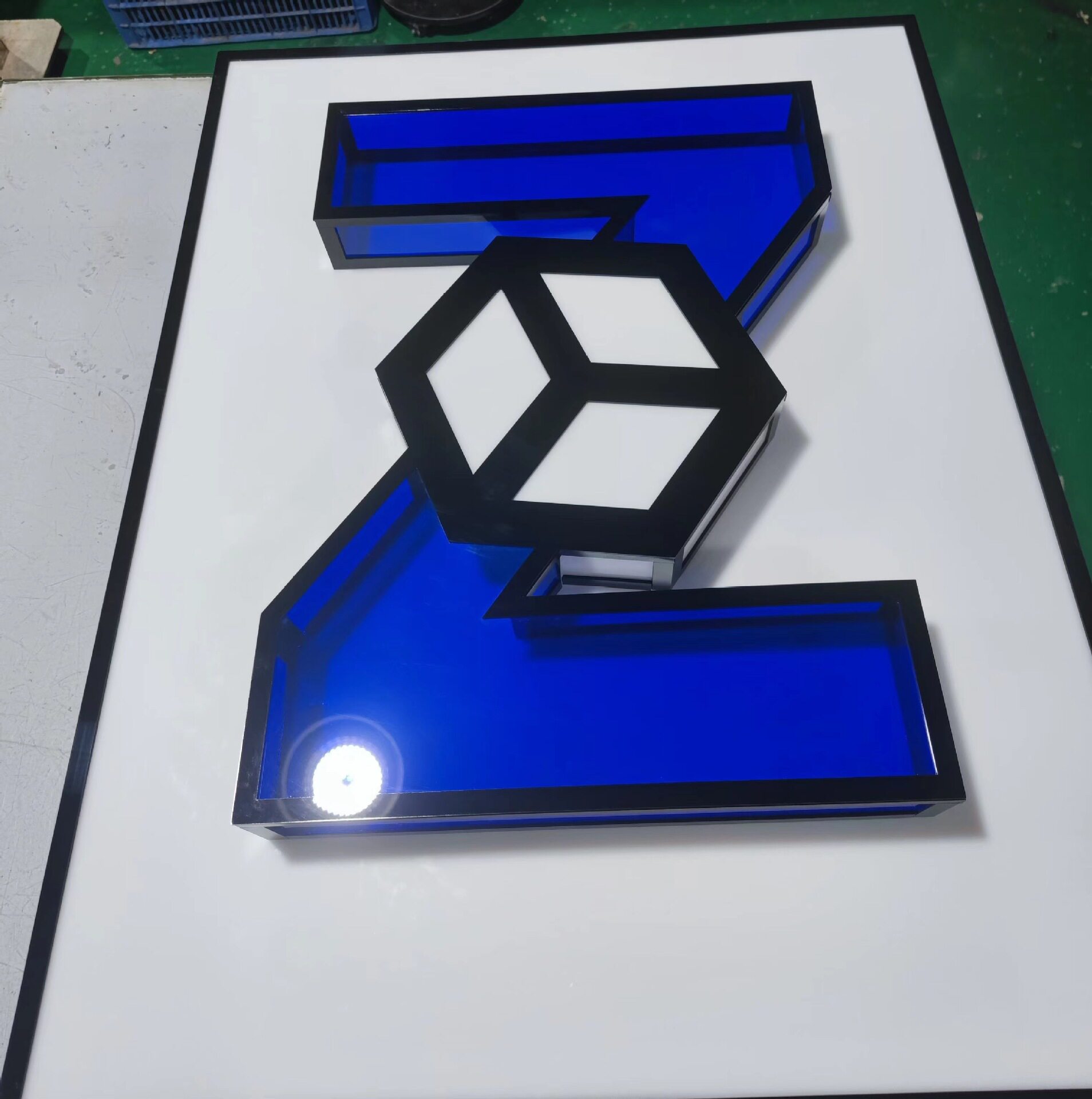 亚克力Z字艺术深蓝灯箱 大量来图来样多色渐变透明