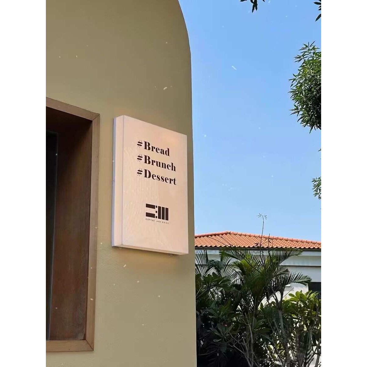 亚克力通体悬挂灯箱广告店铺招牌门头设计发光门牌户外悬挂可