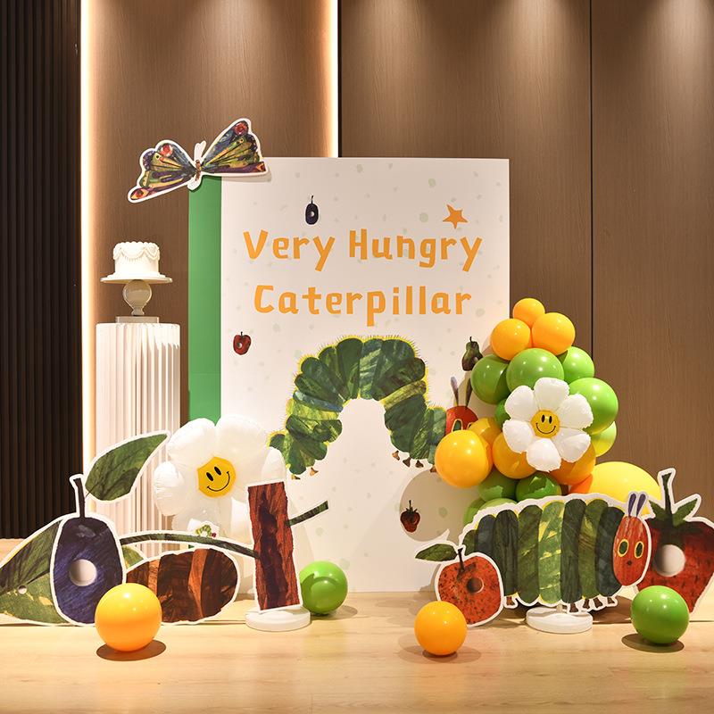 绘本环创好饿的毛毛虫布置装饰阅读节幼儿园读书活动装饰kt板定字