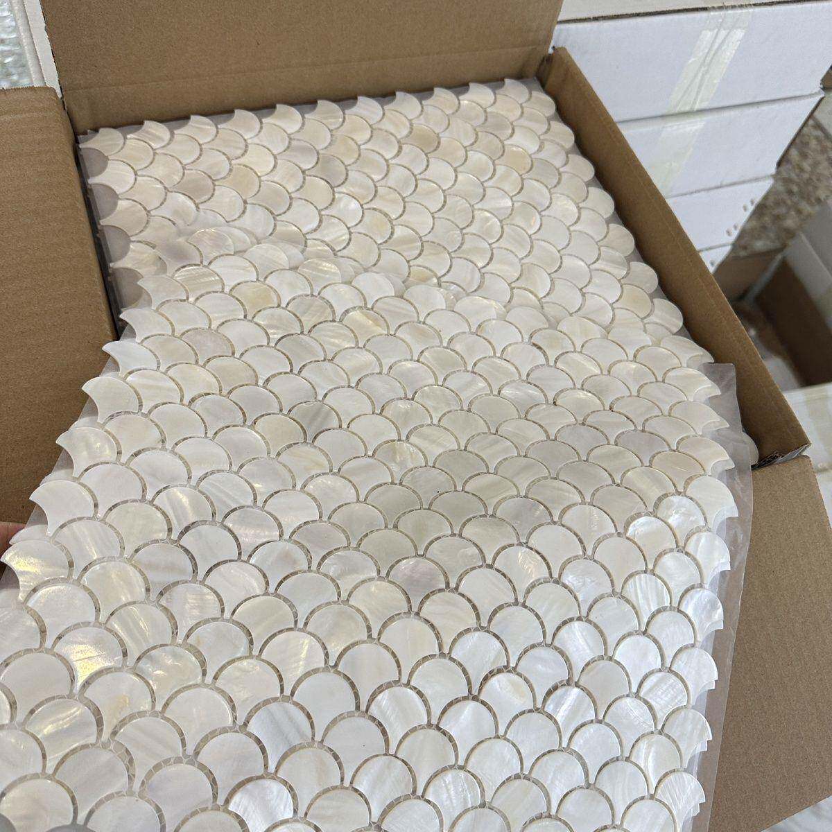 厂家直销鱼鳞扇形贝壳瓷砖背景墙卫生间艺术装饰网格白色