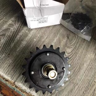 雷沃RG60 70水稻收割机配件荣耀版120马力二号蛟龙原装链条张紧轮