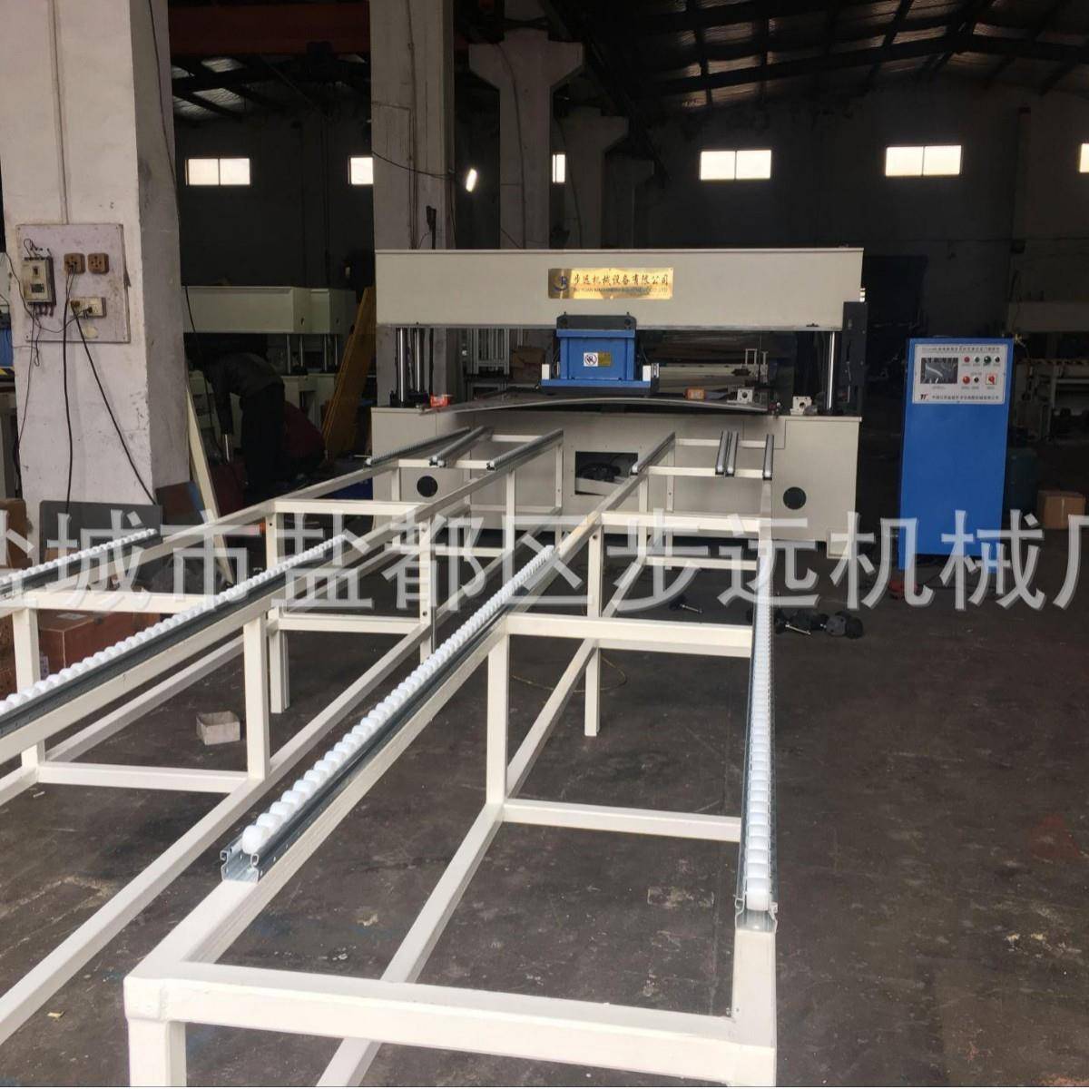 全XLL-400自动花送料下料假机珍珠绵裁断机大自动送料机板珍珠棉