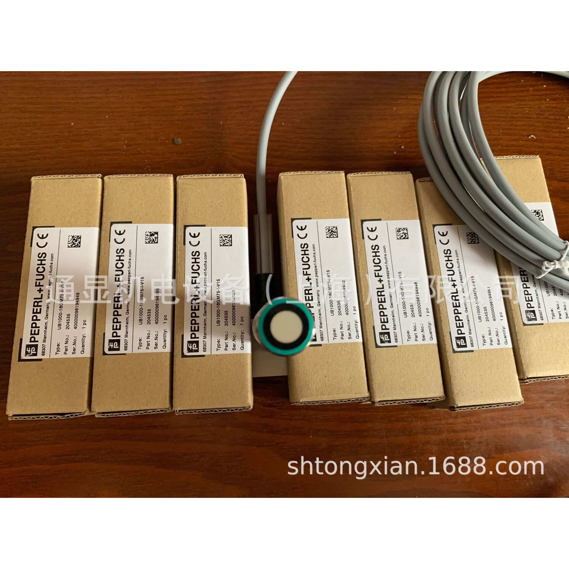 德国P+F倍加福超声波传感器UB1000-18GM75-U-V15上海大量库存现货