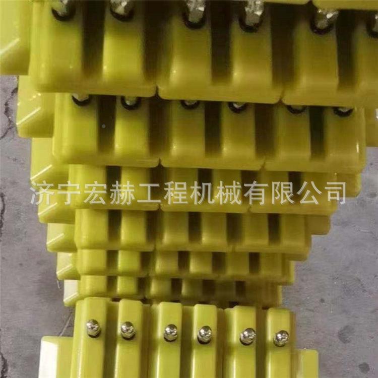 挖掘机R60-7块R215-7牛筋履带板胶块橡胶胶卡扣螺栓固定履带胶