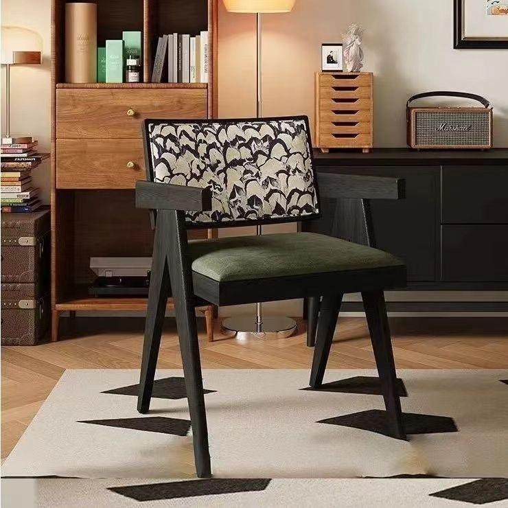 法式古复实木餐设计师休闲中古扶手椅黑色昌迪加椅vinta尔CSF椅ge