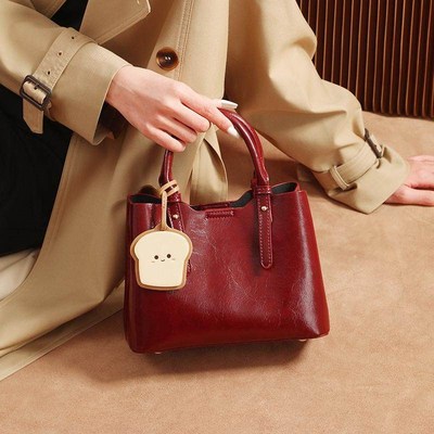 小众复古红色新娘结婚包包女高级感新年礼物手提包日常可用斜挎包