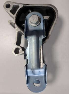 适用于奔驰W176W246W242发动机机脚胶右侧机脚胶2462401709