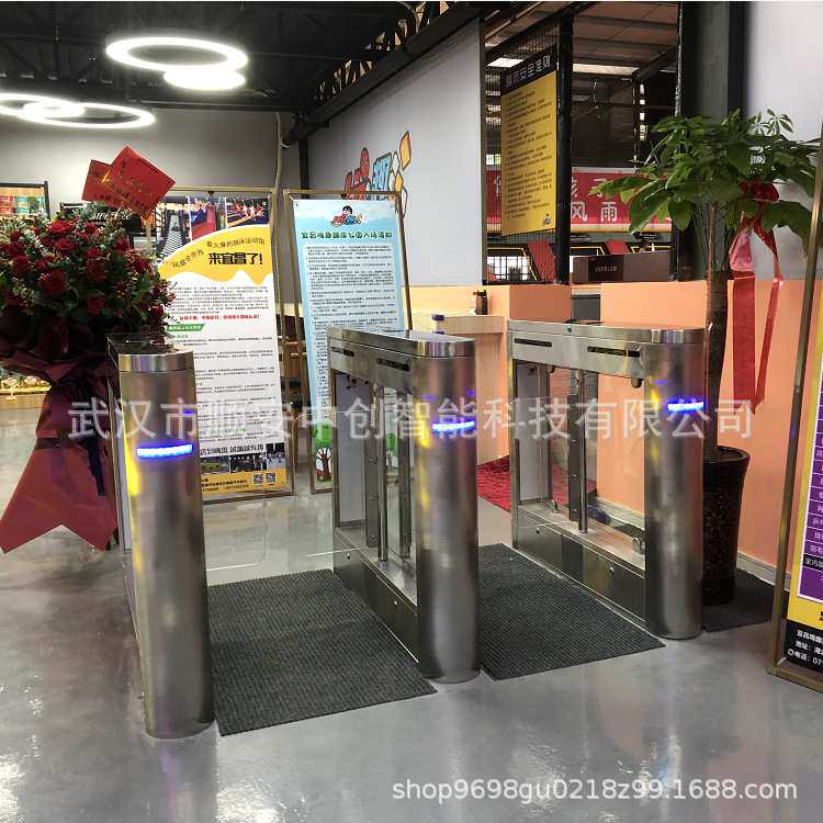 湖北武汉健身房人行通道闸检票闸机高端防撞摆闸人脸识别通道现货