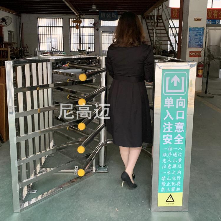 半高单项旋转闸火车站出口单向十字闸机只出不进导向通道超市挡闸