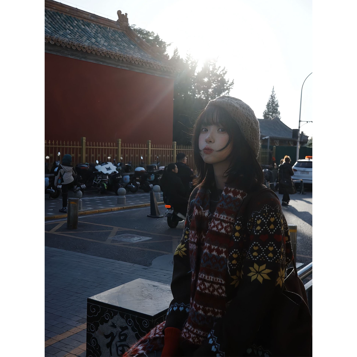 费尔岛氛围感提花红色针织围巾女秋冬复古旅行防寒保暖加厚围脖