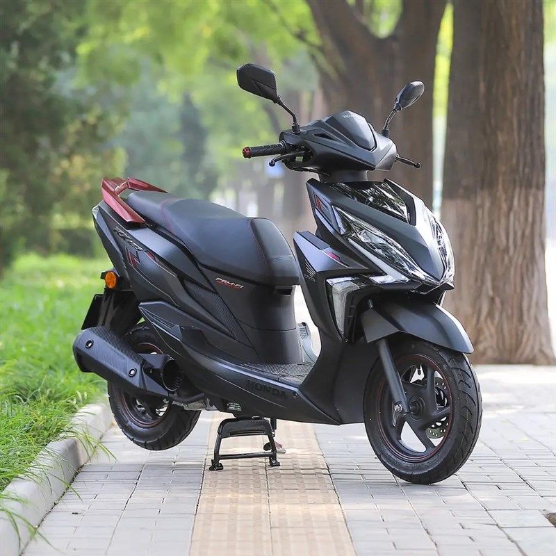 本田裂行rx125cc摩托车男女外卖代步燃油助力省油踏板车整车