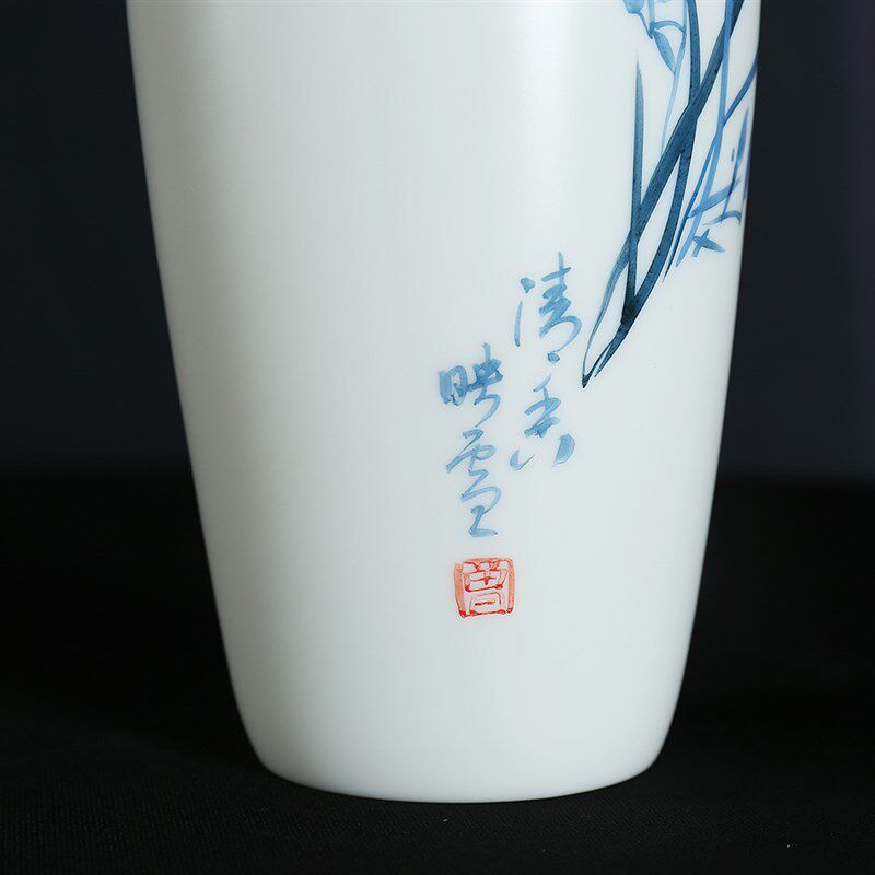 曾映雪大师手绘羊脂玉瓷兰花王者之香花瓶客厅陶瓷花器摆件青花瓷