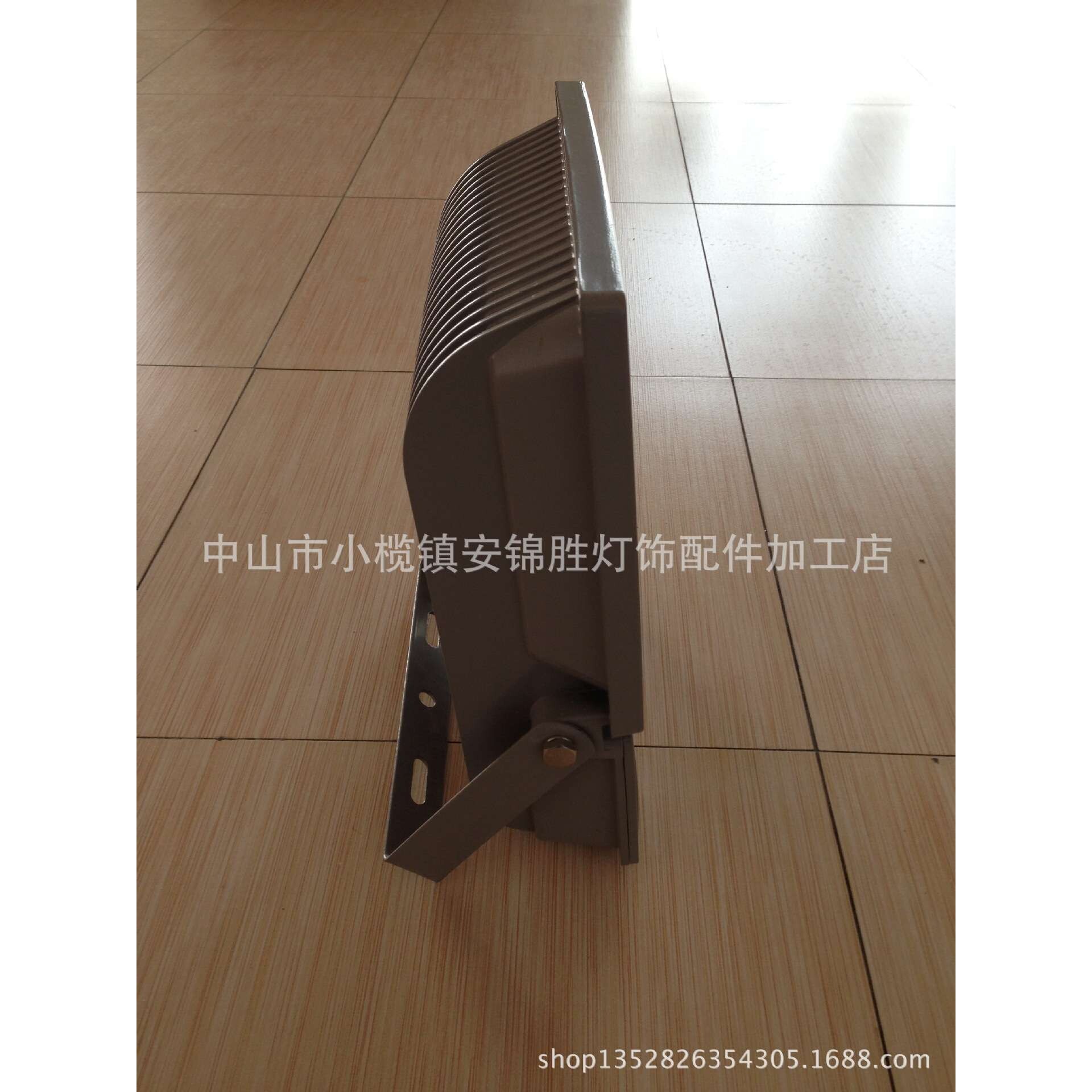 户外灯100W投光灯外壳53元，可选双头聚光贴片，现货供应欢迎选购