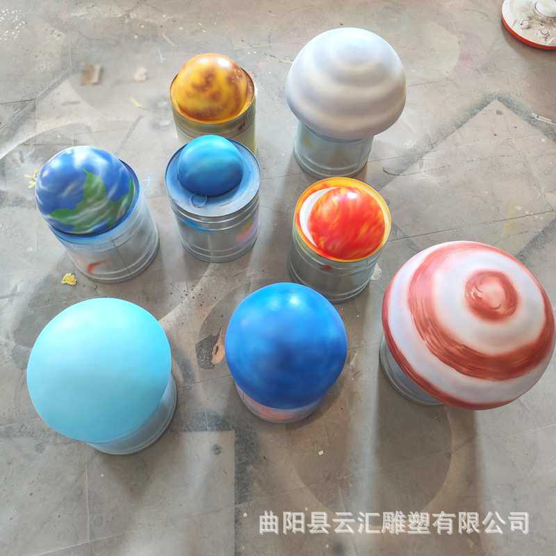 定制玻璃钢星球模型仿真月球雕塑半圆形玻璃纤维球体行星道具摆件