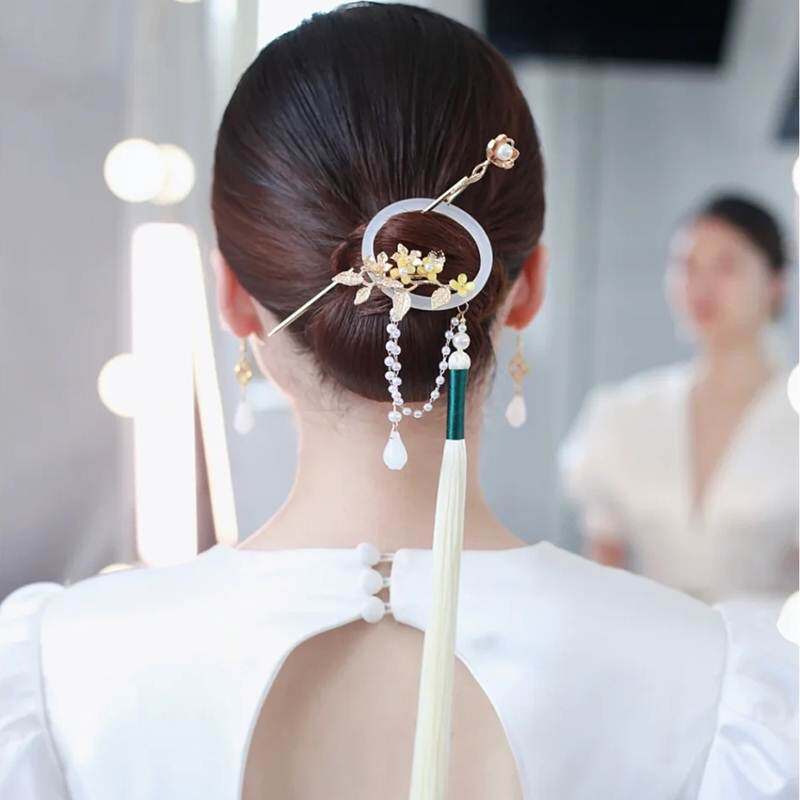 新娘头饰新中式国风复古仙美步摇流苏发簪子结婚纱礼服写真配饰品