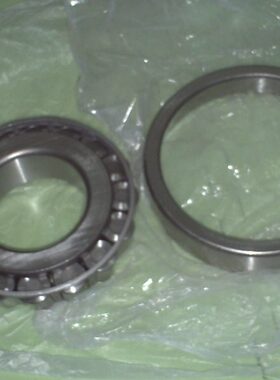 总厂哈尔滨圆锥滚子轴承30308  7308E 尺寸40*90*25