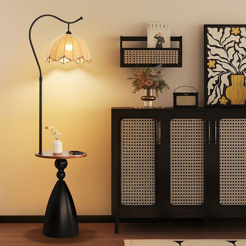 中古风落地灯2025新款法式复古客厅沙发边置物架床头一体立式台灯