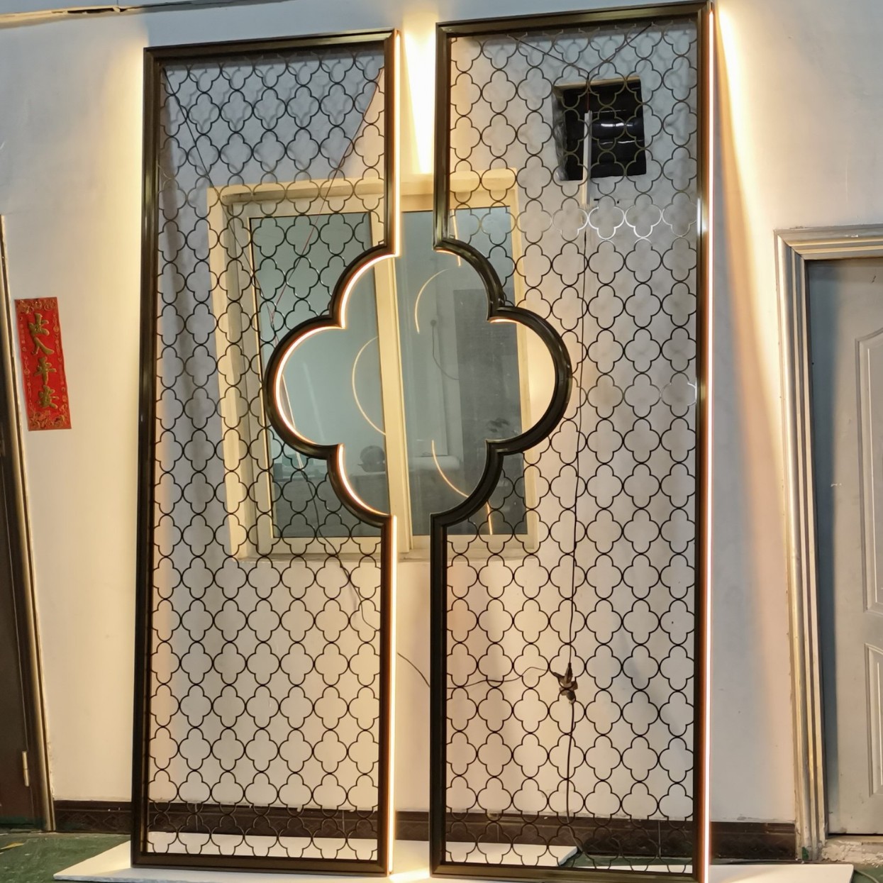 金属屏风隔断铝材客厅玄关酒店餐厅靠墙装饰新中式镂空雕花屏风