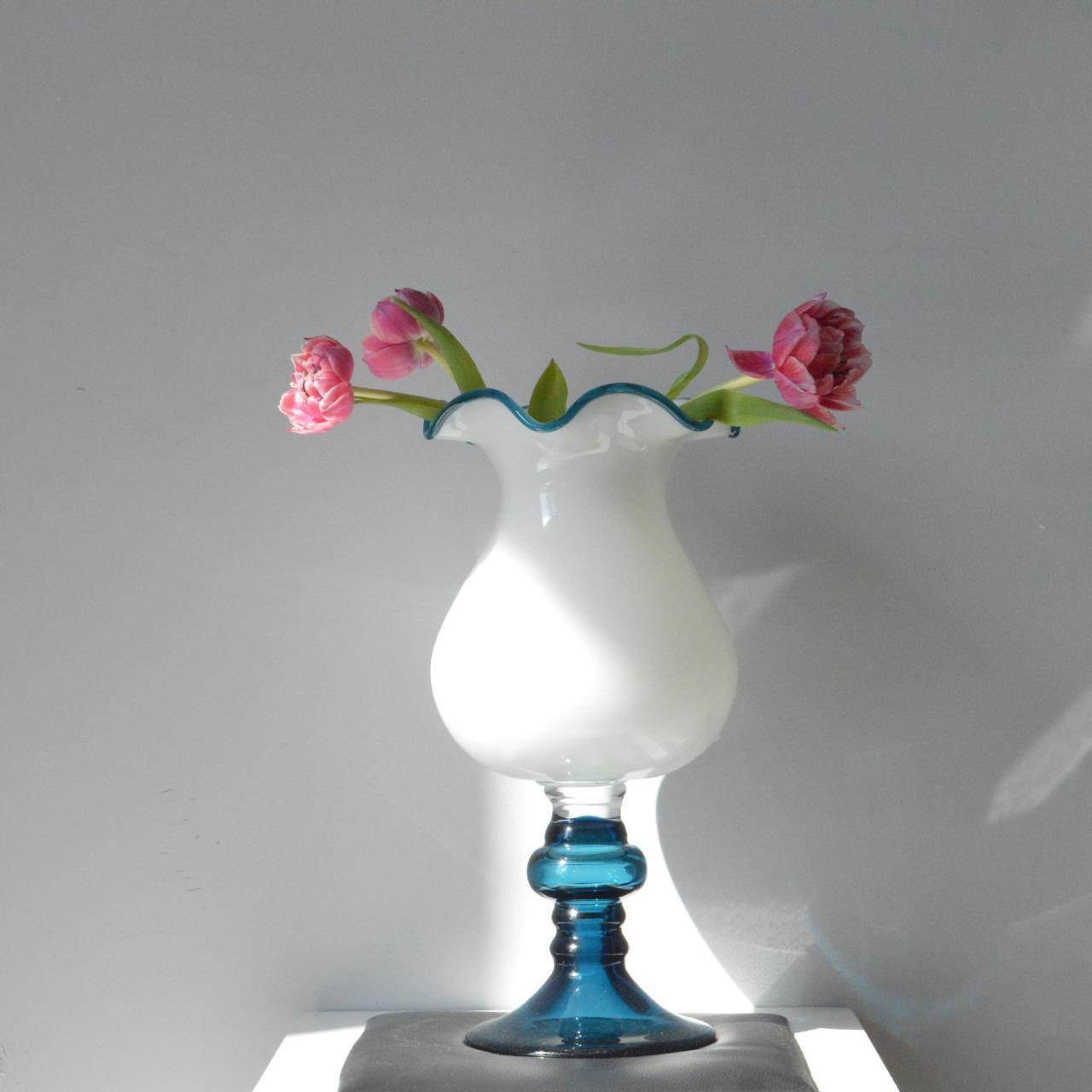 中古风冰雪奇缘芬顿蓝色挑边底座撞色奶油白手工玻璃风灯花瓶花器,电子元器件市场,其它元器件,淘宝优惠券,粉丝福利购,淘宝优惠卷