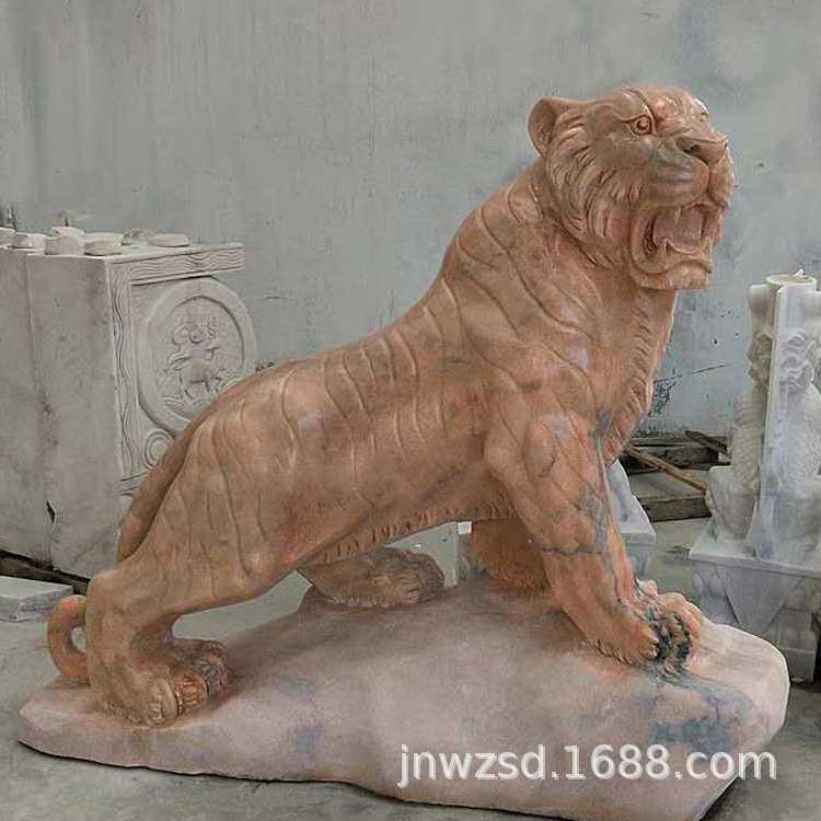 石刻猛虎下山雕塑图片 石雕爬山虎制作 石材加工下山虎厂家