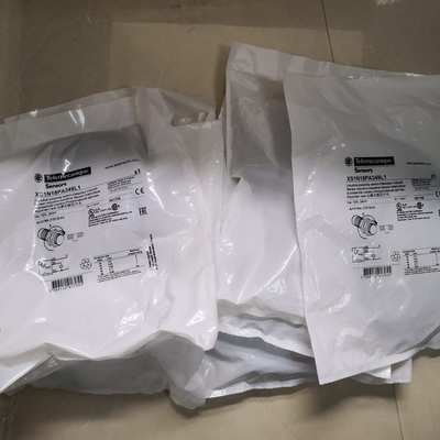 XS212BLNAM12接近传感器直径18MM电感器NPN常开线长2米现货