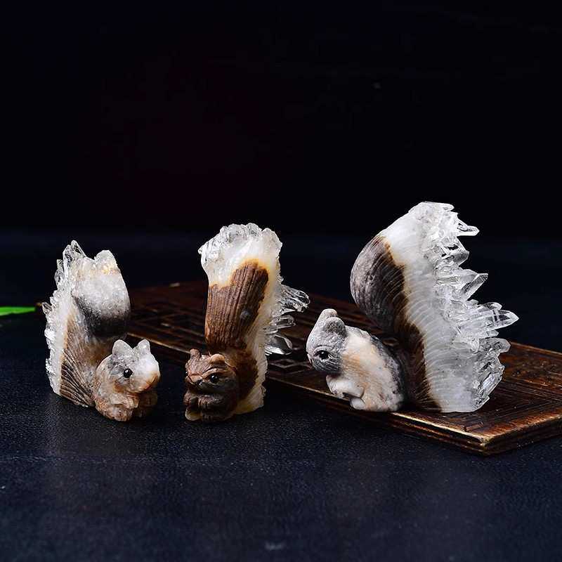 天然白水晶晶簇小松鼠摆件菊花晶原石雕刻矿标家居客厅装饰品