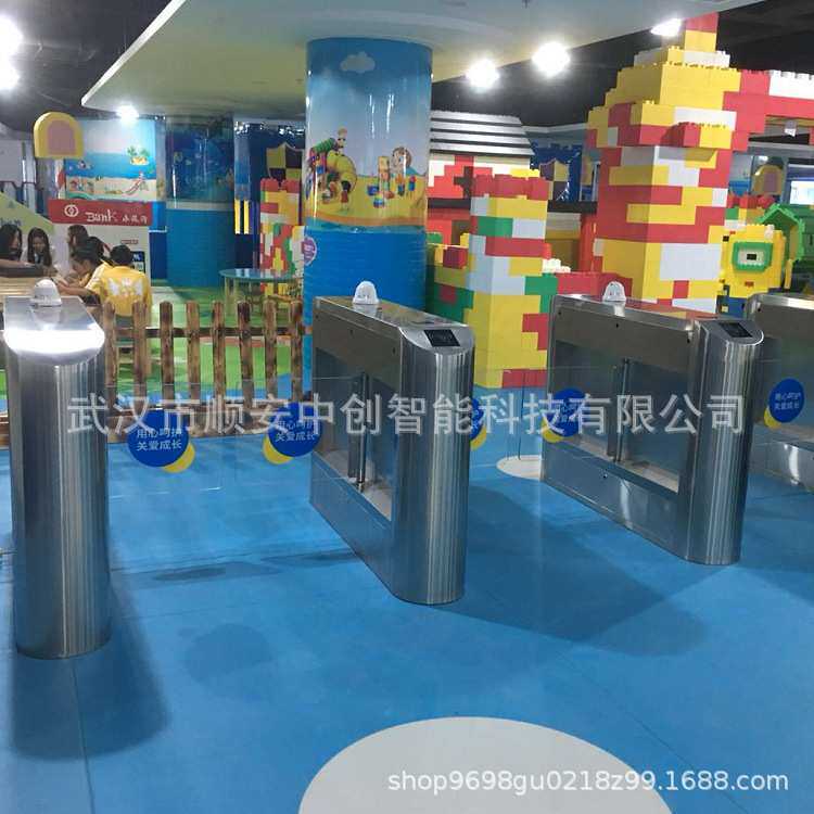 幼儿园闸机儿童游乐园摆闸主题游乐场检票二维码识别票务系统对接